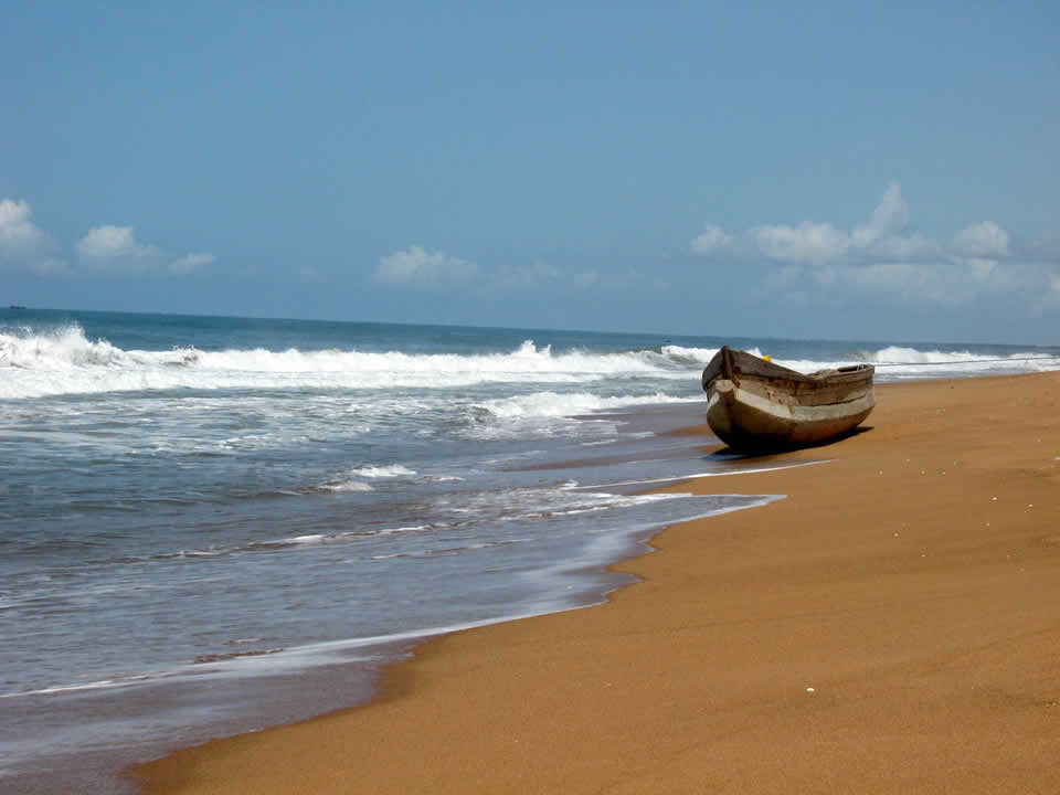 Plage de sable fin de Lomé